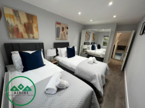 Aisiki Apartments at Stanhope Road, North Finchley, Airconditioned Multiple 2 or 3 Bedroom Pet-Friendly Duplex Flats, King or Twin Beds with Aircon and FREE WIFI